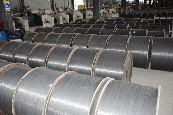 青島生產（chǎn）不旋轉鋼絲繩價格